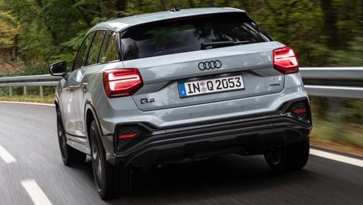 Audi Q2 2.0 (35) Tdi S tronic quattro scatta da 0 a 100 km/h in 8,2 secondi e tocca i 210 km/h di velocità massima