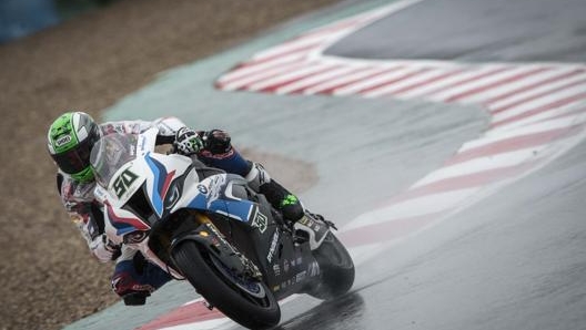 Eugene Laverty in azione sul tracciato di Magny Cours