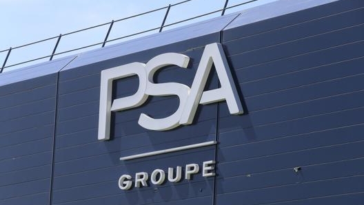 L’ultima novità era arrivata dagli obbligazionisti di Psa, che avevano dato il parere positivo alla fusione con Fca. LaPresse