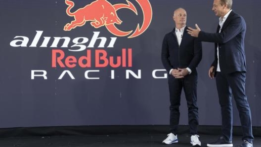 Steinacher (Red Bull) e Bertarelli (Alinghi) all’annuncio della partnership per la Coppa America. Lapresse