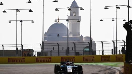 Le F2 le prime a girare in pista a Jeddah