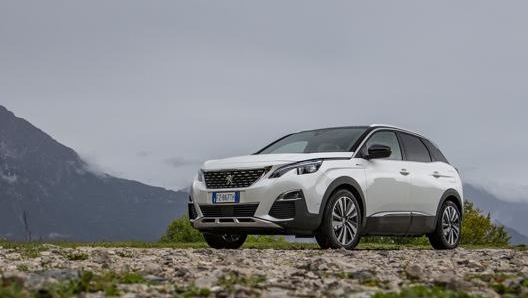 Il Suv di medie dimensioni del marchio Peugeot è proposto in cinque allestimenti: Business, Allure, Crossway, GT Line e GT