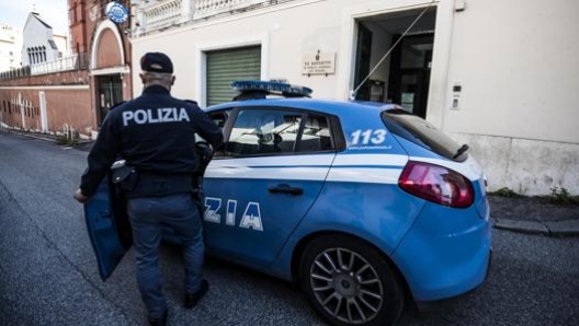 Un posto di polizia a Torino. Ansa