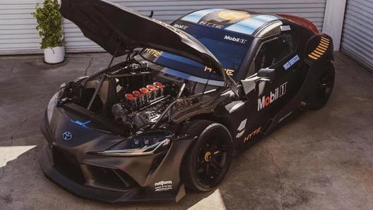 La Supra modificata da Tuerck con 730 Cv grazie a un V10 Judd integrato che viene dalla F1