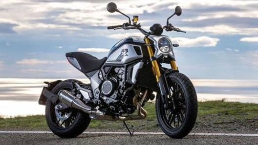 La 700 CL-X Heritage, nuda retrò di media cilindrata che CFmoto ha appena lanciato sul mercato europeo