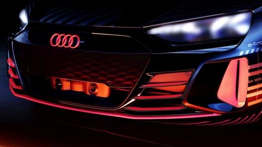 Il muso della Audi e-Tron GT