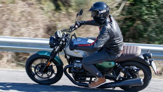 La nuova Moto Guzzi V7 conferma una guida piacevole e rilassata