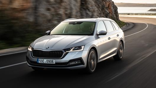 La Skoda Octavia ha due versioni Mhev: 1.0 E-Tec e 1.5 E-Tec