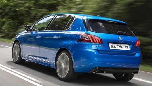 La Peugeot 308 Gt protagonista della nostra prova, con motore BlueHDi da 130 Cv e 300 Nm di coppia