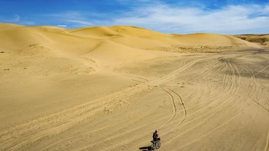 Decine le precedenti avventure in bicicletta di Di Felice, in stagioni fredde oppure calde