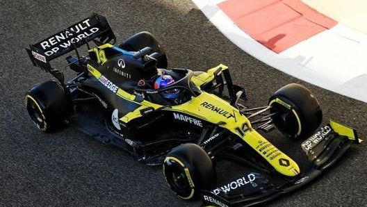 Alonso in azione durante i test ad Abu Dhabi (foto @fernandoalo_oficial)