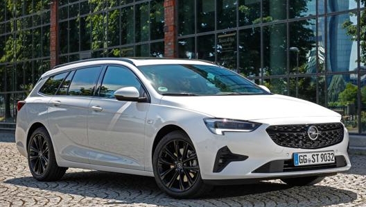 Il restyling di Opel Insignia Sports Tourer