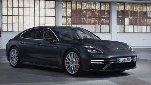 Panamera Turbo S E-Hybrid da 700 Cv