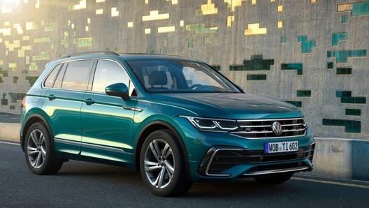 La Volkswagen Tiguan è il modello più venduto del segmento D con 14.499 unità