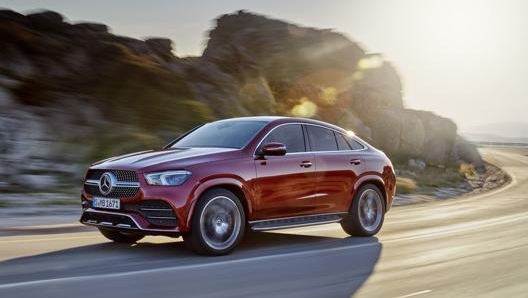 La Mercedes-Benz Gle è il modello più venduto del segmento E con 2.101 unità