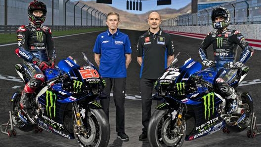 Jarvis e Meregalli, al centro, fra i piloti Yamaha 2021