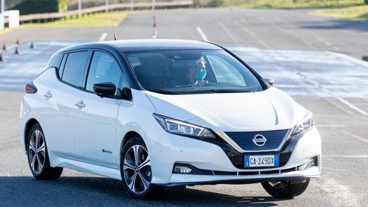 Una Nissan Leaf elettrica