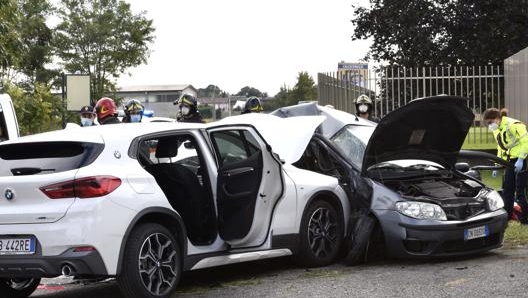 Un incidente tra due auto in una foto di archivio