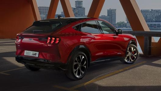 Un crossover coup con citazioni della tradizione Mustang