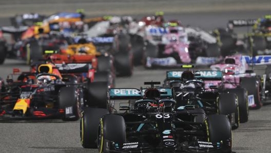 Le F1 in azione nello scorso GP a Sakhir. Lapresse