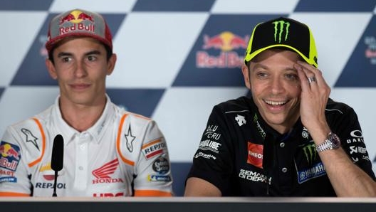 Marc Marquez e Valentino Rossi. Afp