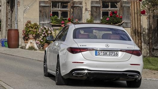 Il bagagliaio di Mercedes-Benz Classe S è di soli 550 litri