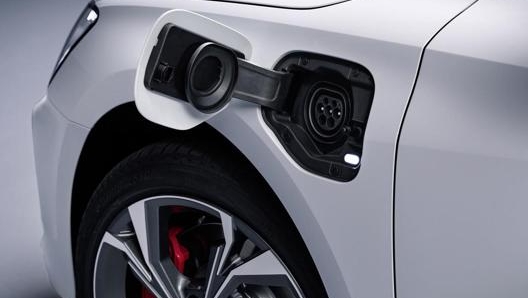 Nella 45 Tfsi e la capacità della batteria agli ioni di litio è di 13 kWh