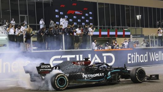 Lewis Hamilton, sette volte campione del mondo. Ap