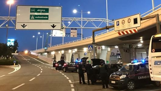 Controlli all’aeroporto di Fiumicino. Proto