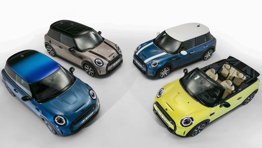 Aggiornamento estetico e tecnologico per 3 porte, 5 porte, Cooper SE e Cabrio