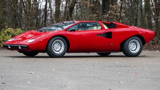 In foto la Lamborghini Countach LP400 "Periscopio" del 1977, venduta per 775.625 euro