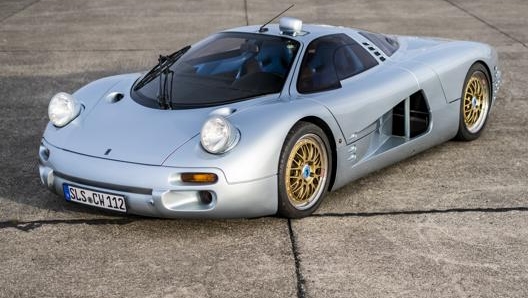 Al secondo posto la Isdera Commendatore 112i del 1993