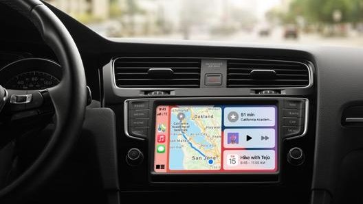 Una vettura con un sistema multimediale compatibile con Apple Car Pay | Credit foto: Apple