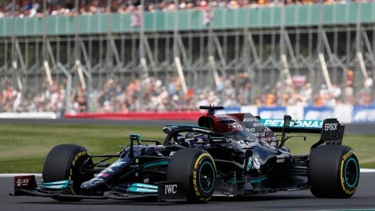 La Mercedes W12 in azione a Silverstone - AFP