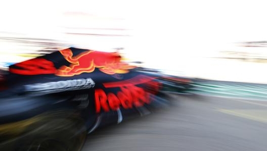 La RB16B di Verstappen esce dai box. Getty