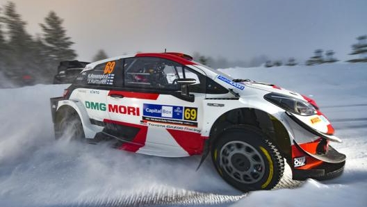 Il pilota finlandese classe 2000 Kalle Rovanperä su Toyota Yaris