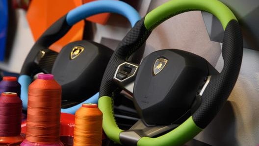 Lamborghini Ad Personam include la scelta di molteplici dettagli per gli interni