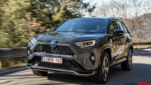 Il frontale della Rav4 Plug-in Hybrid