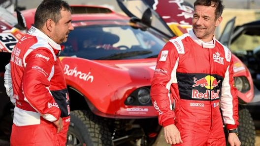 Da sinistra Daniel Elena e Sebastien Loeb alla Dakar 2021. Afp