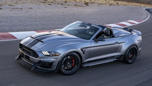 Shelby presenta la nuova  Super Snake Speedster, una muscle car due posti da 825 Cv