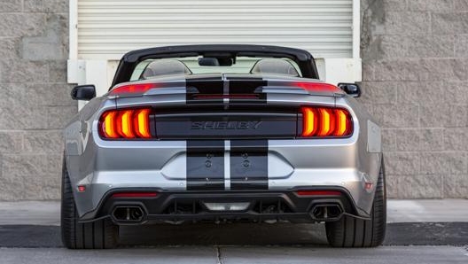 La nuova Shdlby Super Snake Speedster con il kit wide body