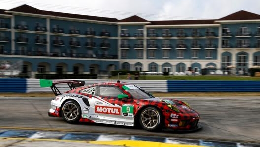 La Porsche 911 Gtd di Laurens Vanthoor, Lars Kern, Zacharie Robichon