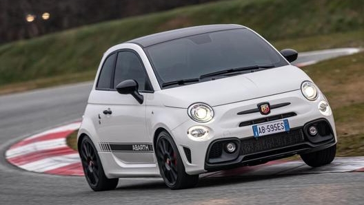 L’Abarth 595 Esseesse è il top di gamma con potenza di 180 cavalli