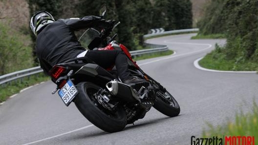 Un vero coltellino svizzero, anzi giapponese: sono poche le moto versatili come la Honda NC 750 X