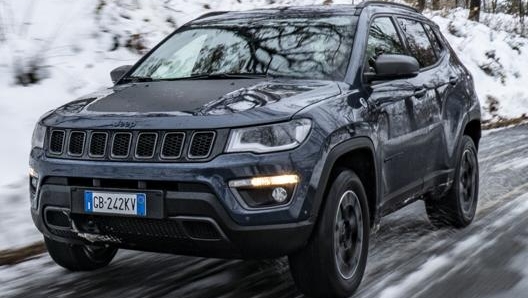 Alla guida della Jeep Compass 4Xe