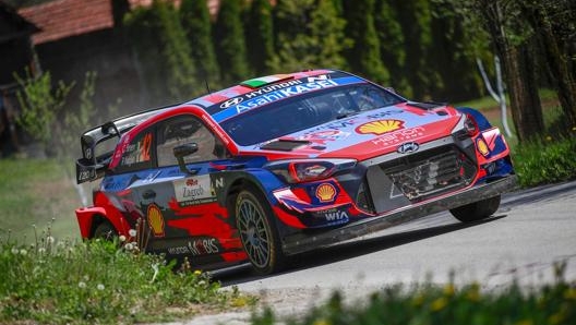 Craig Breen su Hyundai i20 impegnato al Rally di Croazia