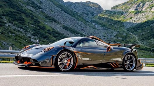 I cinque esemplari di Pagani Huayra Imola costavano 5 milioni di euro, al netto delle tasse: 6,1 milioni con l’Iva