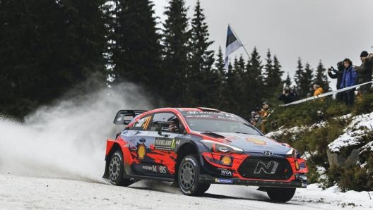 Tra i personaggi di spicco Thierry Neuville, qui con la i20 Wrc nell’Artctic Rally