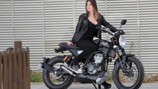 La Century, una sorta di scrambler-cafe racer attualmente presente nel listino Rieju