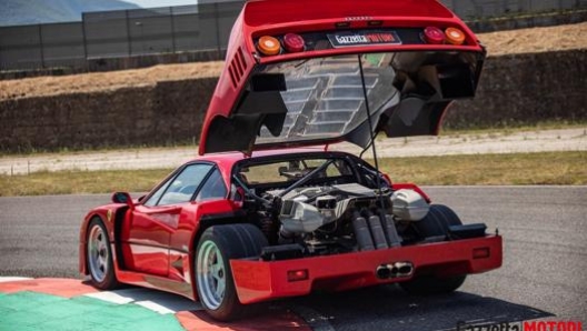 La F40 monta il V8 da 2.936 cc